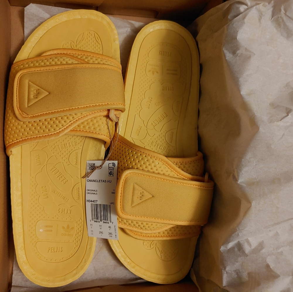 Pharrell adidad Hu chancletas
